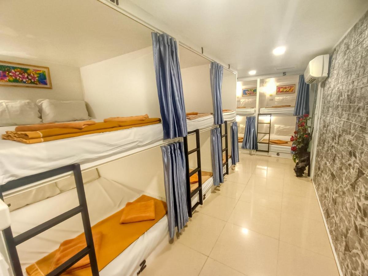 Jomtien Beach Hostel Ngoại thất bức ảnh