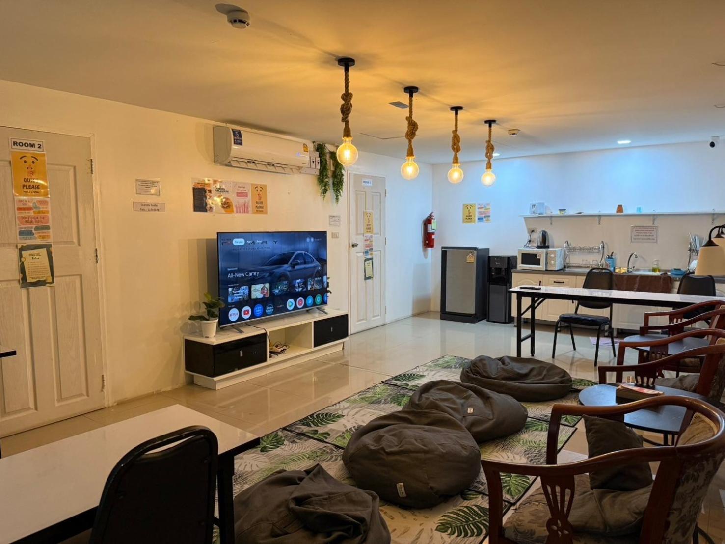 Jomtien Beach Hostel Ngoại thất bức ảnh